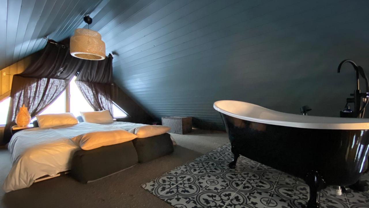 Вілла Marbakki Luxury Ocean Retreat Budhir Екстер'єр фото